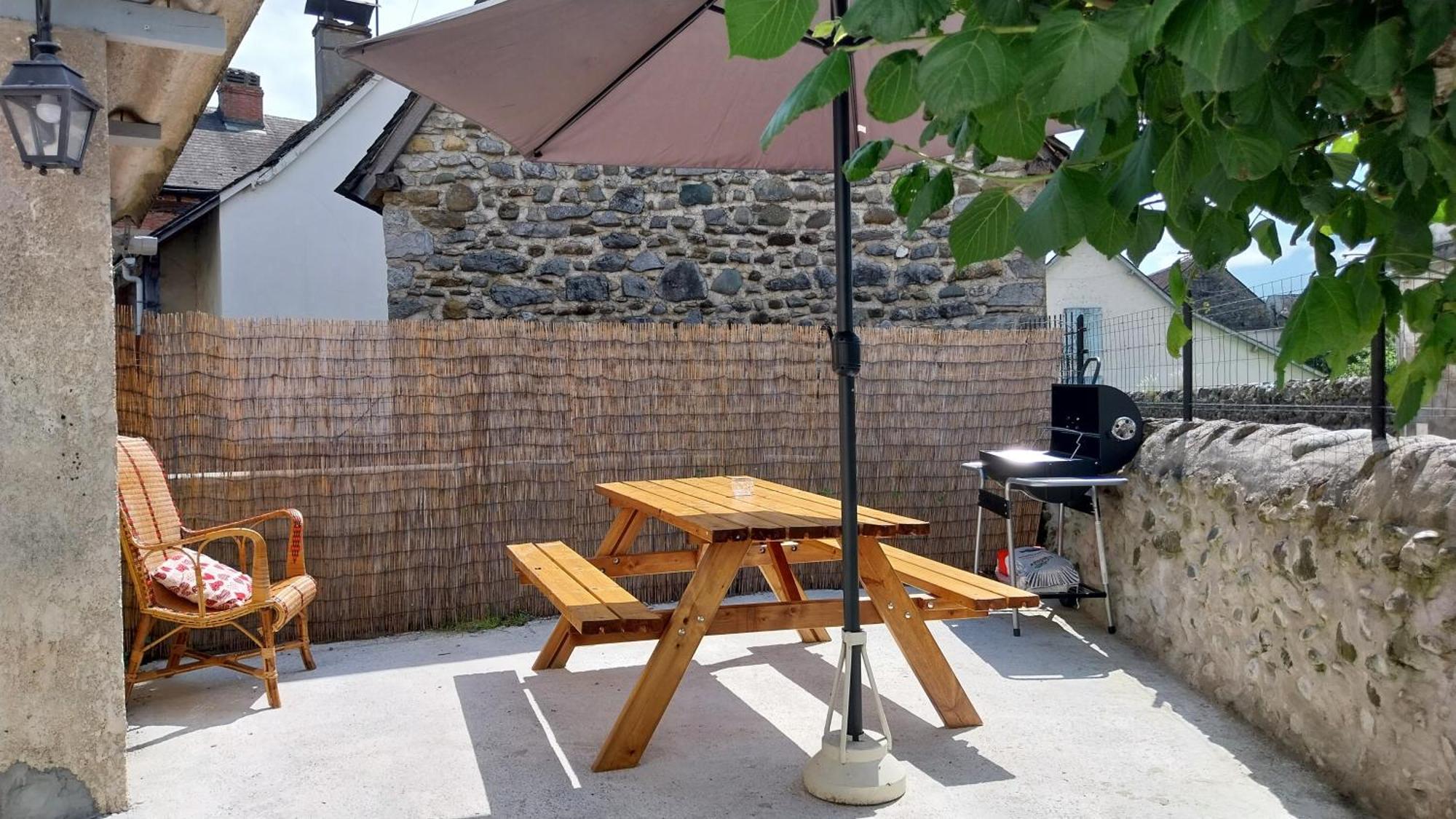 Maison De Campagne Issor Exterior photo